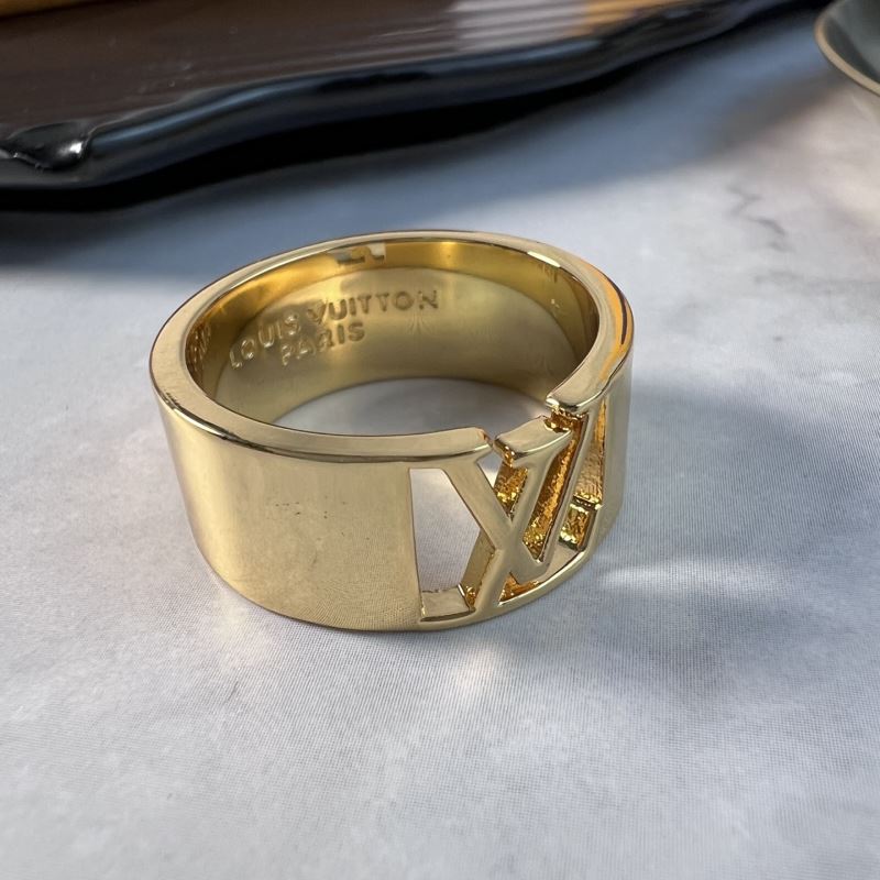 LV Rings